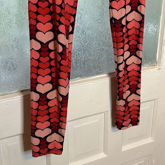 Lularoe Women’s Red and Pink Heart Patterned Casual Stretch Leggings Size OS - Picture 3 of 6